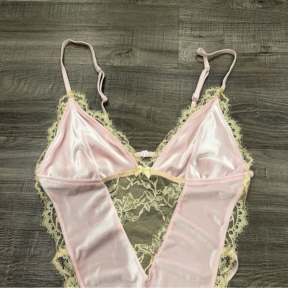 SKIMS velvet lace teddy lingerie one piece - Picture 3 of 7